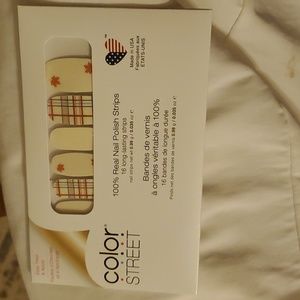 Color Street 100% Real Nail Polish Strips 16 Strips in Plaid You Came
